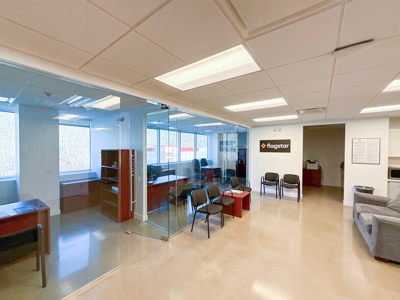 More Photos Of 100 Mill Plain Rd, Danbury Office For Sale