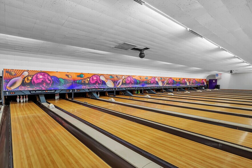 More Photos Of 905 Theodore St, Crest Hill Restaurant For Sale