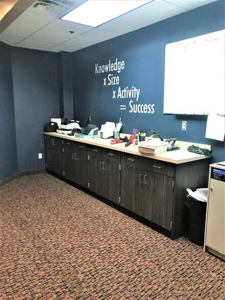 More Photos Of 7900 Excelsior Blvd, Hopkins Warehouse For Lease