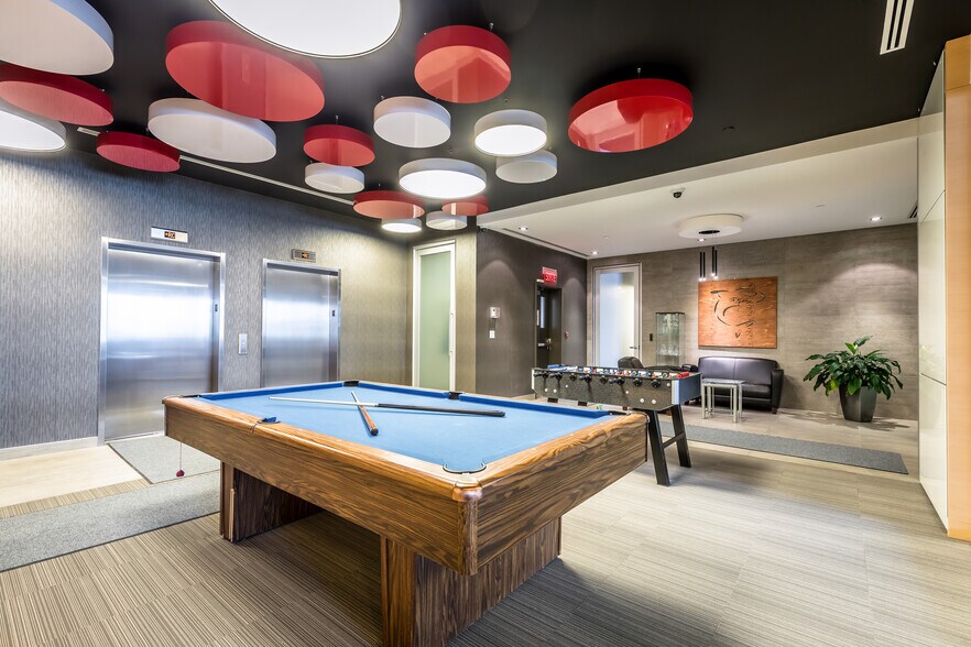 More Photos Of 2600 Boul Alfred-Nobel, Montréal Office For Lease