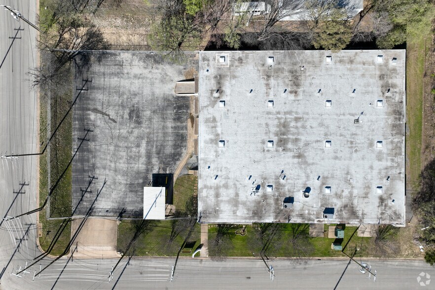 More Photos Of 4116 Cockrell Ave, Fort Worth Distribution For Lease