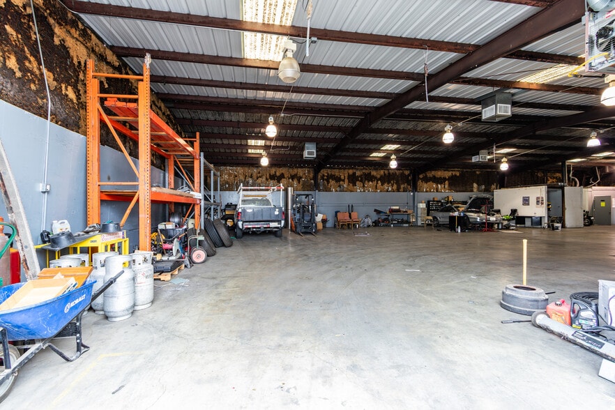 More Photos Of 448 S Pershing Ave, San Bernardino Warehouse For Lease