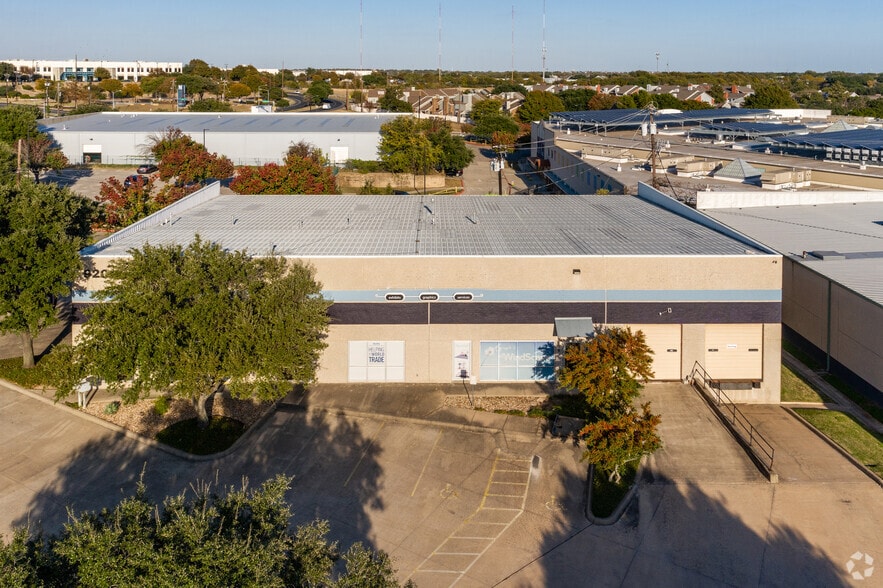 More Photos Of 9201 Metric Blvd, Austin Warehouse For Lease