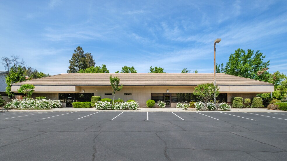 More Photos Of 7339 N 1st St, Fresno Office For Lease