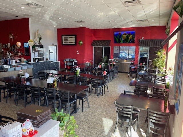 More Photos Of 11712 Ulysses St NE, Blaine Freestanding For Lease