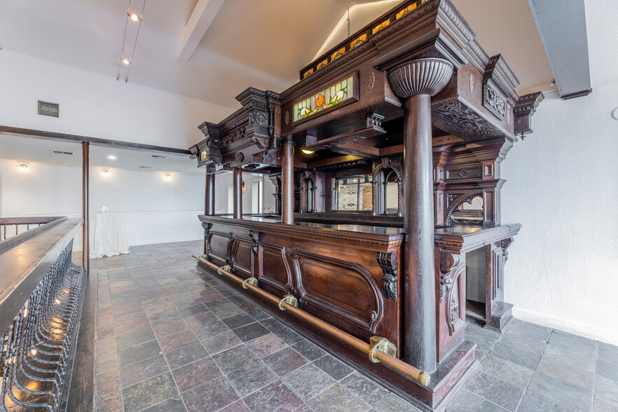 More Photos Of 6303 Beverlyhill St, Houston Lodge Meeting Hall For Sale