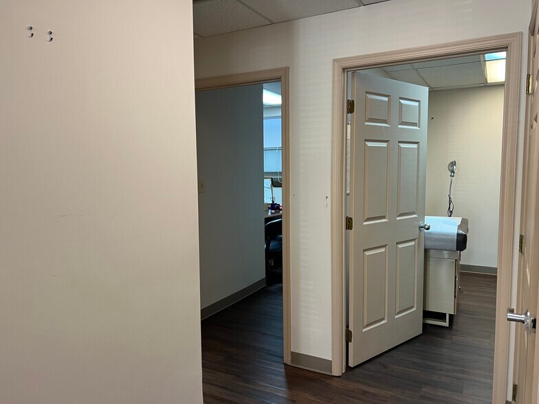 More Photos Of 7221-7231 Hanover Pky, Greenbelt Medical For Sale