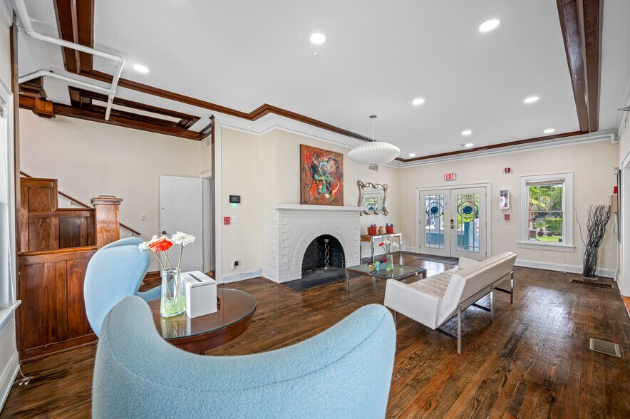 More Photos Of 2901 1st Ave N, Saint Petersburg Medical For Lease