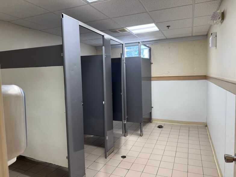 More Photos Of 29 Winter St, Taunton Lodge Meeting Hall For Sale