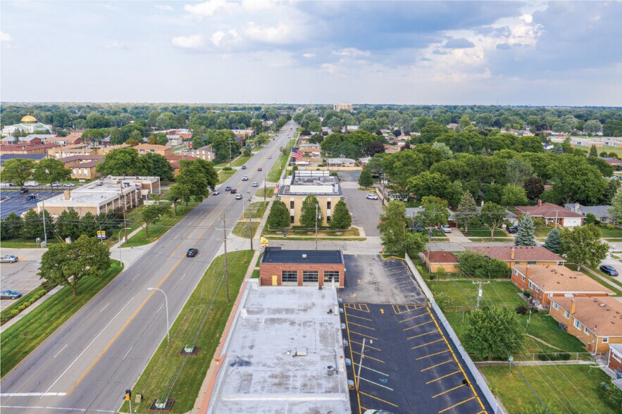 More Photos Of 8424 E 12 Mile Rd, Warren Office For Sale