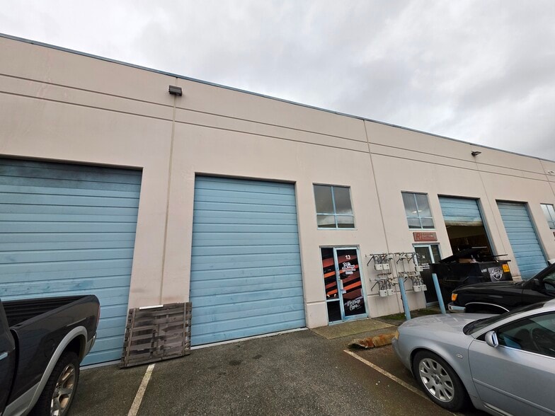 More Photos Of 1833 Coast Meridian Rd, Port Coquitlam Warehouse For Sale