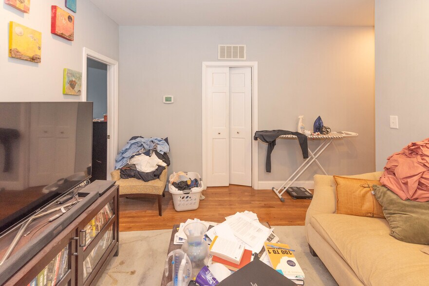 More Photos Of 2445 Lakeview Ave, Baltimore Apartments For Sale