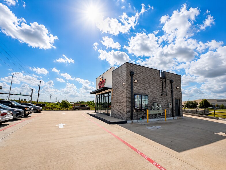 More Photos Of 777 Cane Island Pkwy, Katy Freestanding For Sale