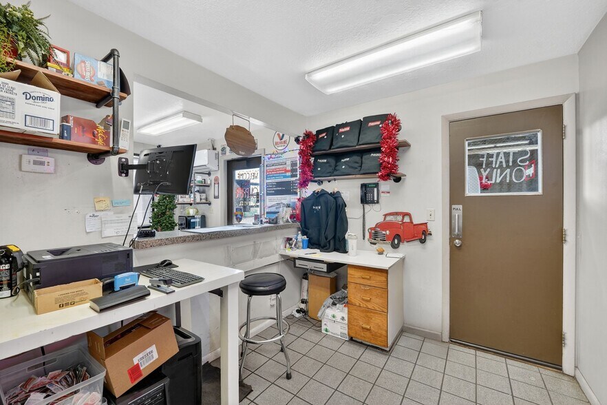 More Photos Of 4650 S Constitution Blvd, Salt Lake City Auto Repair For Sale