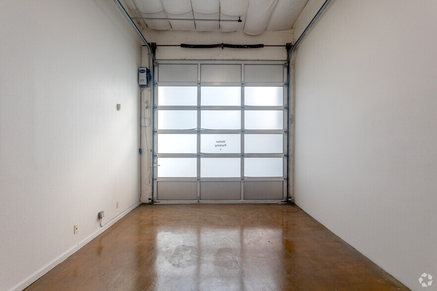 More Photos Of 977-979 Commercial St, Palo Alto Research And Development For Lease