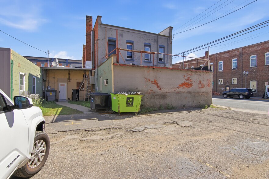 More Photos Of 545 S Broadway St, Menomonie Storefront Retail Residential For Sale