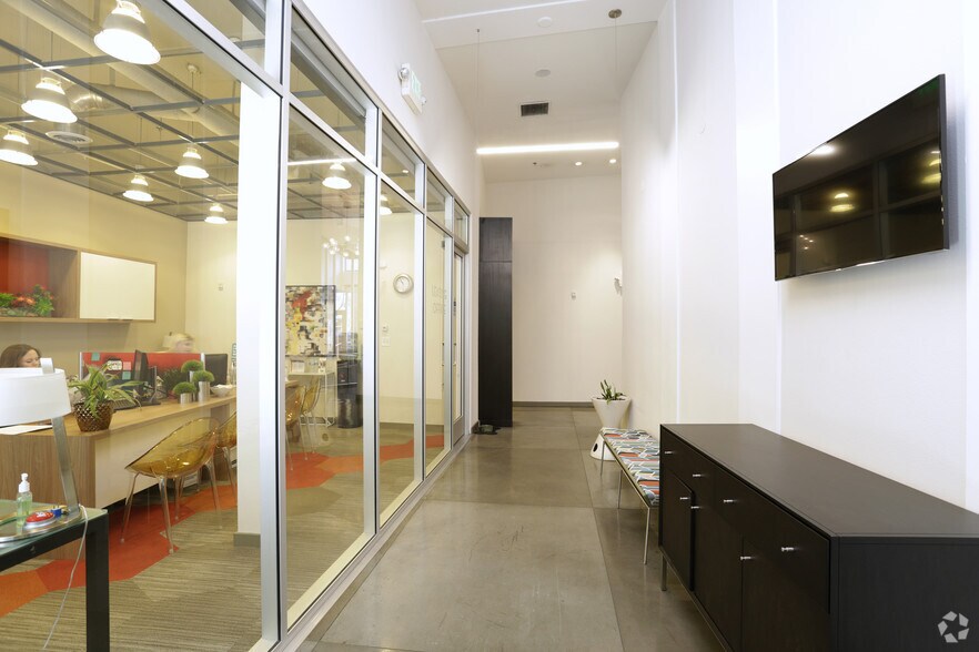 More Photos Of 707-777 G St, San Diego Apartments For Lease