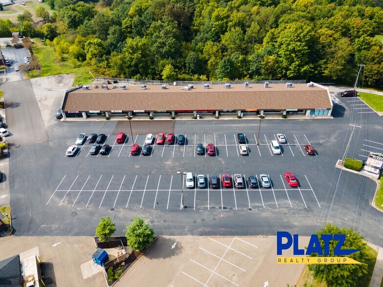 More Photos Of 919 Columbiana Canfield Rd, Columbiana Freestanding For Lease