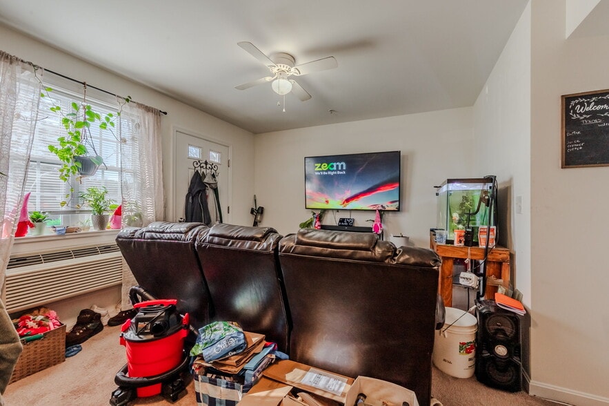 More Photos Of 28420 Delaware Ave, Millsboro Apartments For Sale