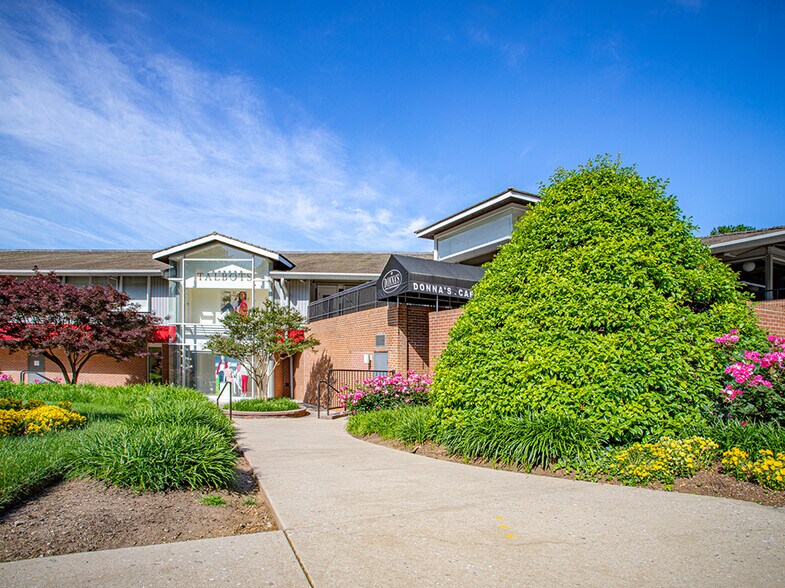 More Photos Of 2 Hamill Rd, Baltimore Medical For Lease