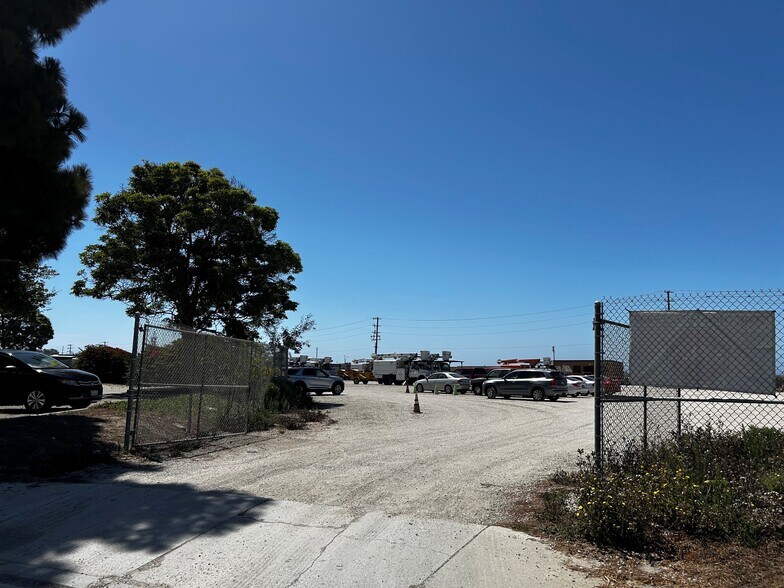 More Photos Of 3550 Arundell Circle, Ventura Land For Lease