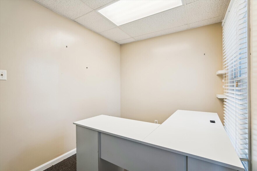 More Photos Of 14333 Laurel Bowie Rd, Laurel Medical For Sale