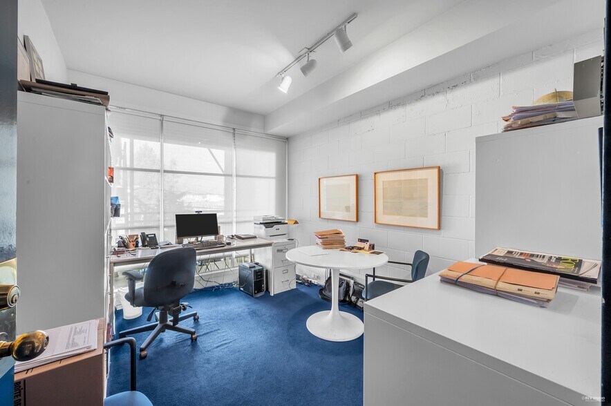 More Photos Of 2065 W 4th Ave, Vancouver Storefront Retail Office For Sale