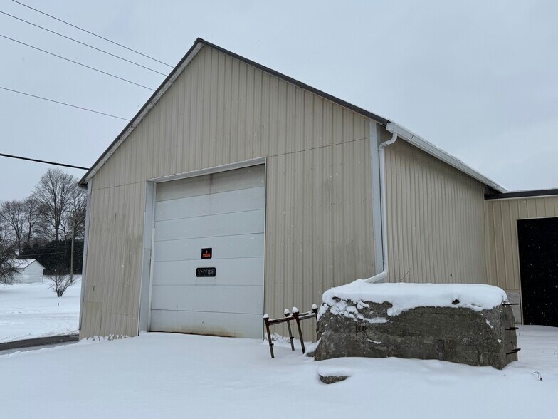 More Photos Of 66 Walnut St, Plymouth Warehouse For Lease