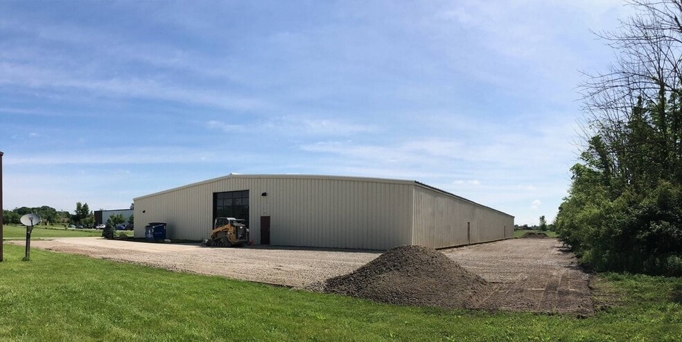 More Photos Of 137 S Trade Center Way, Cumberland Showroom For Sale