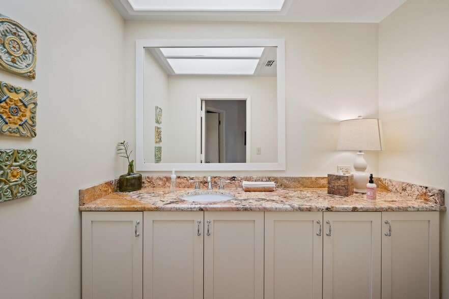 More Photos Of 2424 Enterprise Rd, Clearwater Medical For Sale