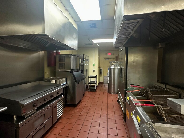 More Photos Of 1005 W Pecan St, Pflugerville Restaurant For Sale