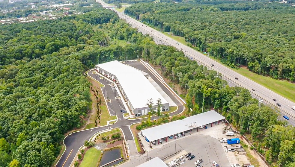 More Photos Of 1050 Northgate Ct, Morrisville Light Distribution For Lease