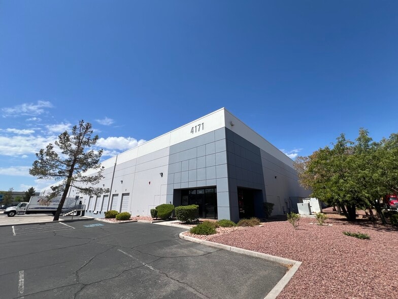Primary Photo Of 4171 Distribution Cir, North Las Vegas Warehouse For Lease