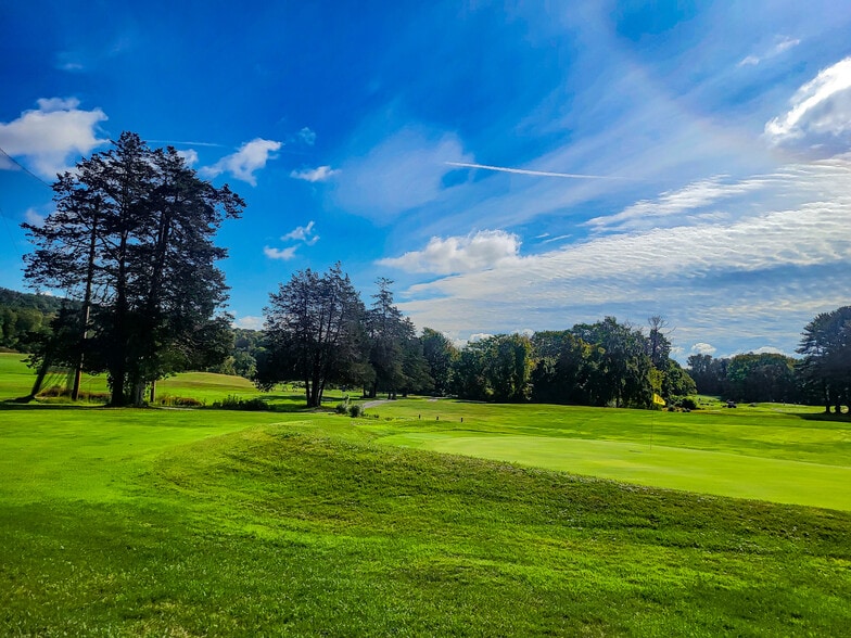 More Photos Of 27 Brooks Ln, Catskill Golf Course Driving Range For Sale