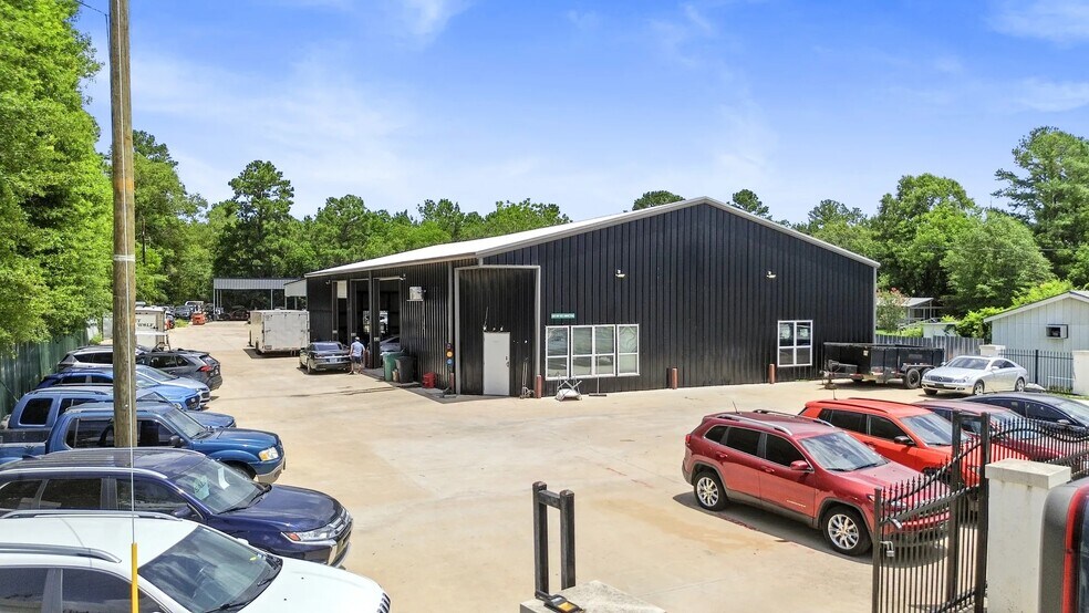 More Photos Of 12827 Highway 105 E, Conroe Industrial For Lease