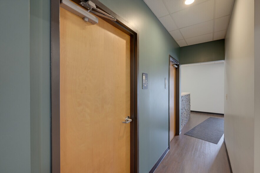 More Photos Of 700 Taylor Ave, Columbus Light Distribution For Sale