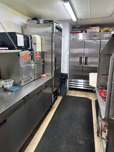 More Photos Of 514 Louisa St, Crivitz Restaurant For Sale