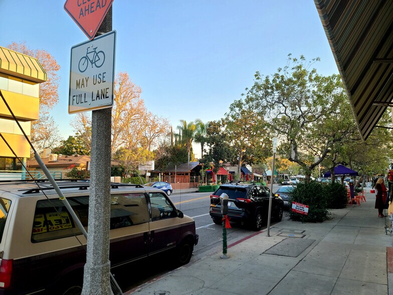 More Photos Of 4383 Tujunga Ave, Studio City Freestanding For Lease