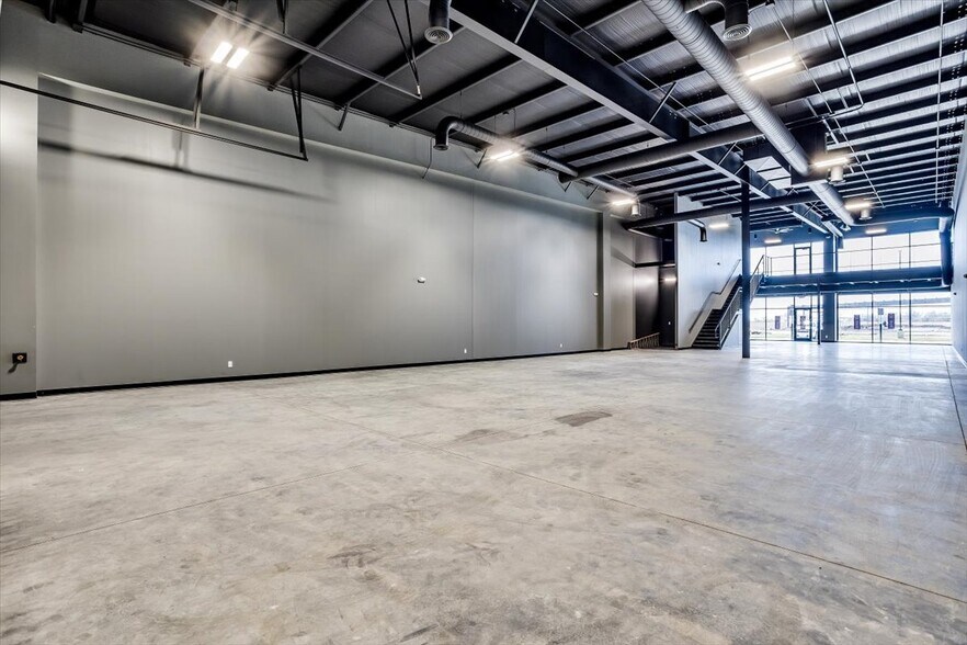 More Photos Of 4078 N Hoover Ct, Wichita Industrial For Sale