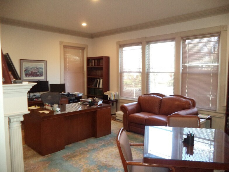 More Photos Of 1855 Elm St, Manchester Office For Lease