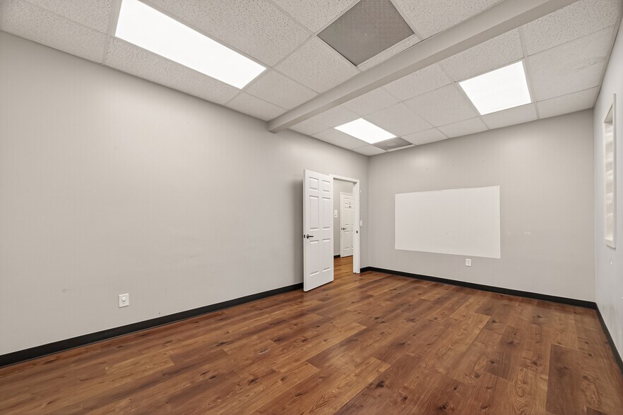More Photos Of 2223 Dorrington St, Houston Medical For Lease