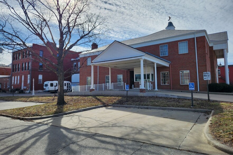 More Photos Of 3 E Wea St, Paola Office For Sale