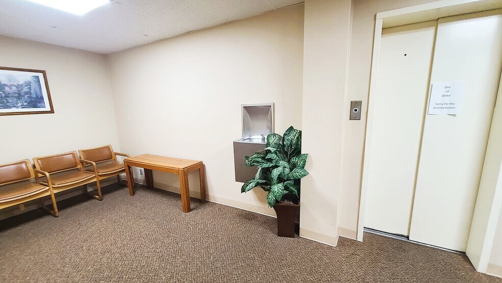 More Photos Of 710 W 8th St, Fort Scott Office For Sale