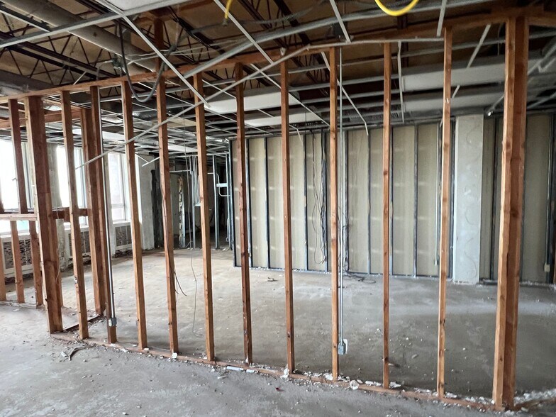 More Photos Of 100 N Main St, Corsicana Office Residential For Sale