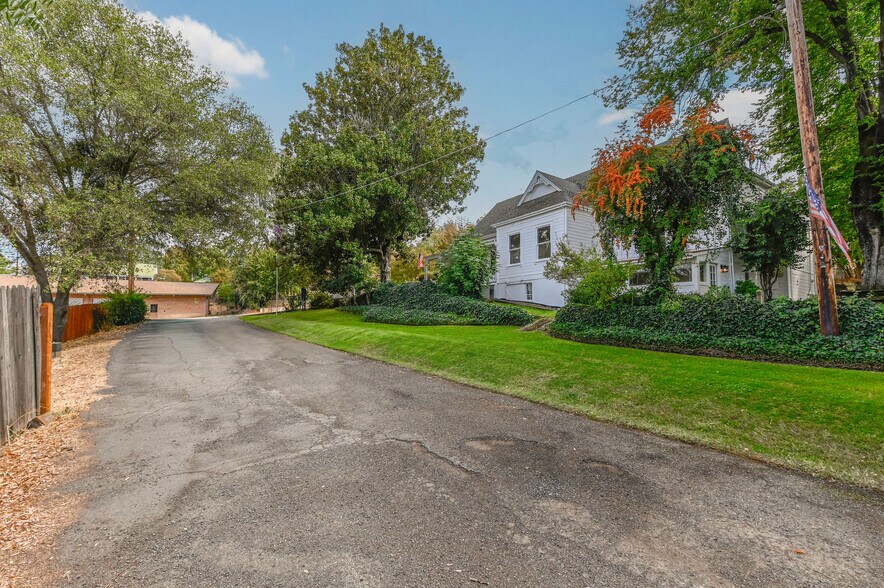 More Photos Of 68 Church Hill Rd, San Andreas Flex For Sale