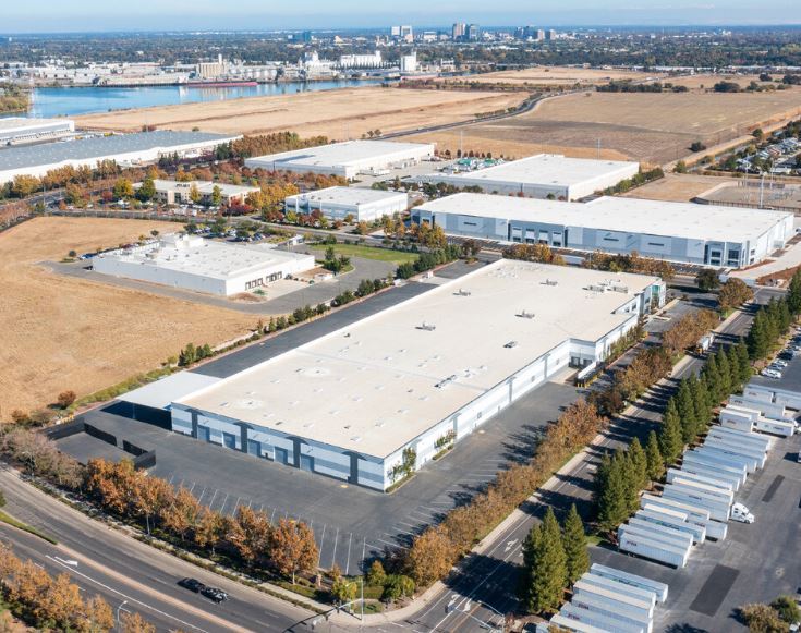 More Photos Of 3500 Carlin Dr, West Sacramento Distribution For Sale