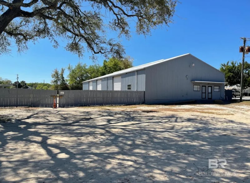 Primary Photo Of 523 S Old Corry Field Rd, Pensacola Warehouse For Lease