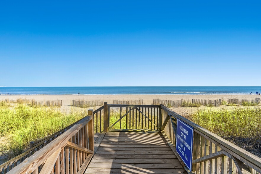 More Photos Of 2209 S Ocean Blvd, Myrtle Beach Hotel For Sale