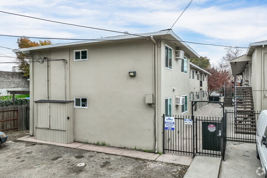 More Photos Of 3130-3132 3rd Ave, Sacramento Apartments For Sale