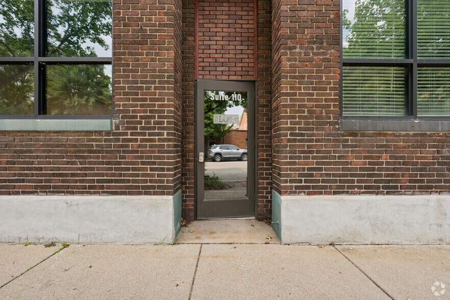 More Photos Of 300 N 5th St, Lafayette Apartments For Lease